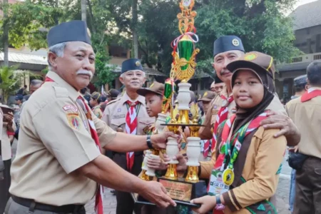 Pramuka Garuda Karanganyar Raih Emas di Eagle Scout Award foto beritajatim