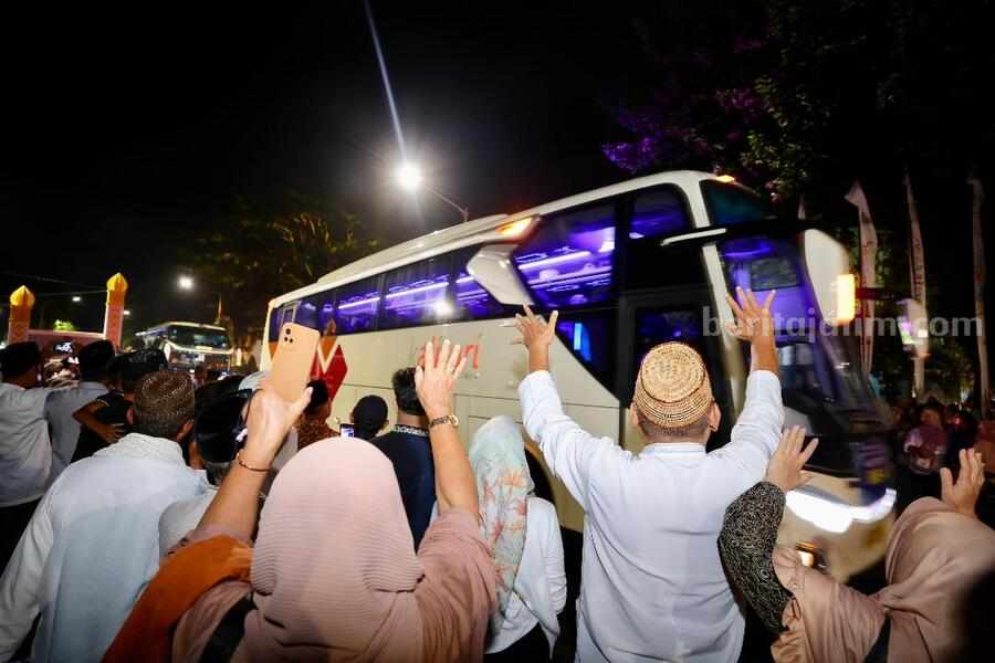 Sejumlah CJH Banyuwangi Pilih Pakai Kursi Roda, Begini Mekanismenya