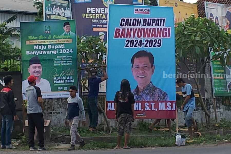 - Tim Sahabat Ali Ruchi (SAR) mulai masif memasang baliho dan spanduk di sejumlah titik di Banyuwangi. Baliho dan spanduk berukuran besar bergambar Ali Ruchi