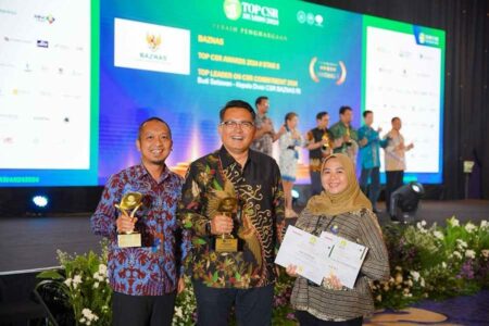 SIER Raih Dua Penghargaan dalam Ajang Penghargaan TOP CSR 2024 SIER Raih Dua Penghargaan dalam Ajang Penghargaan TOP CSR 2024