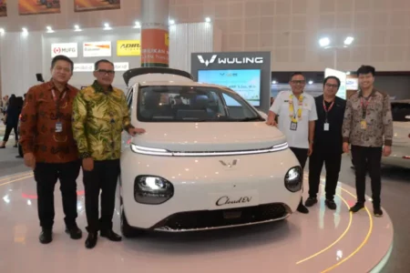 Wuling Cloud EV Resmi Dijual di IIMS Surabaya, Berapa? foto beritajatim