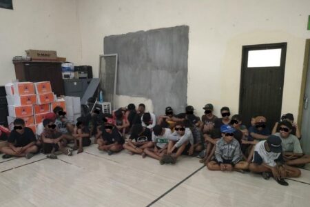 46 Anak Surabaya Gandol Mobil Menuju Bangkalan, Terjaring Razia Polisi