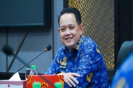 Pemprov Jatim Dukung Pembelian LPG 3 Kg Pakai KTP Pj Gubernur Jatim, Adhy Karyono