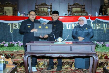 Raperda Pertanggungjawaban APBD Jatim 2023 Disetujui, Ini Kata Pj Gubernur Adhy