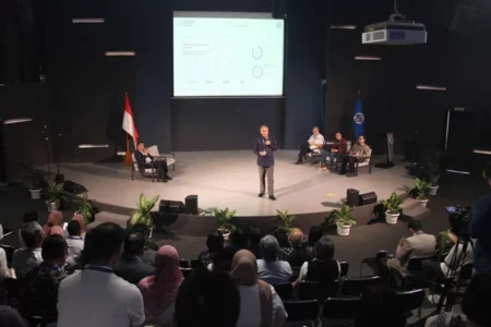 UK Petra Surabaya Gelar Konferensi Internasional, Rumuskan Kota Berkelanjutan Petra International Conference on Sustainable Cities and Regions (PICSCAR) 2024 di Kampus UK Petra Surabaya, Rabu (5/6/2024).
