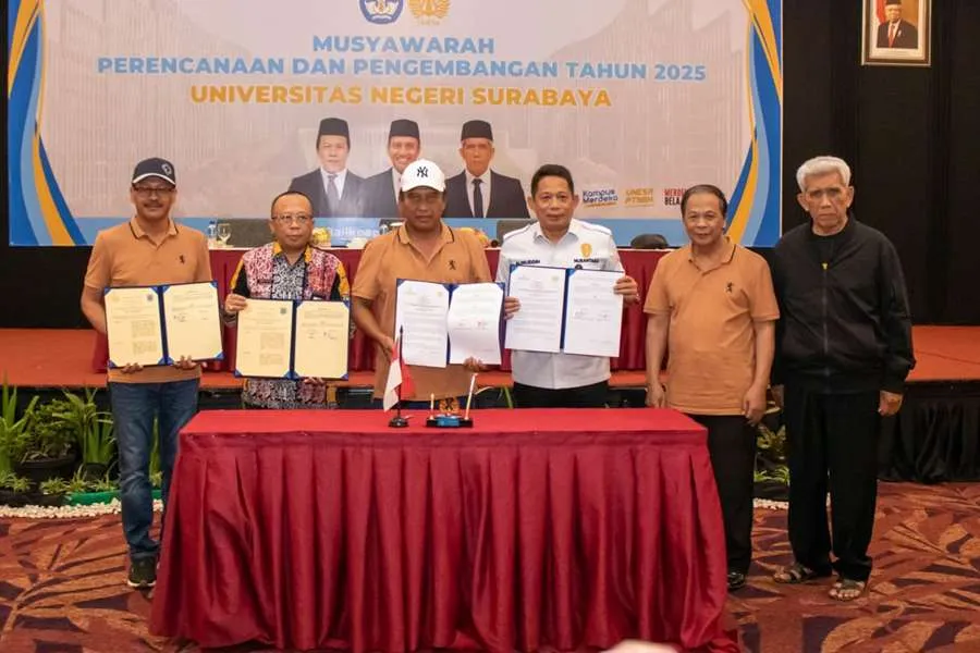 Penandatangan MoU antara OIKN dengan Unesa di Balikpapan, Senin (3/6/2024). (Istimewa)
