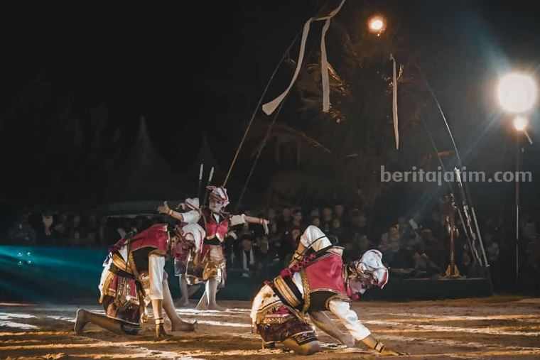Tim Seni Reog Barongan Laskar Trunojoyo UTM Tampil di Malaysia