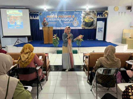 KNPI Kota Kediri Bekali Pemuda Skill Fotografi dan Desain Produk Usaha
