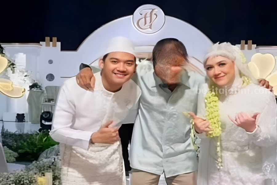Potret Happy Asmara dan Gilga Sahid yang viral saat prosesi akad nikah. (Instagram/andari_017)