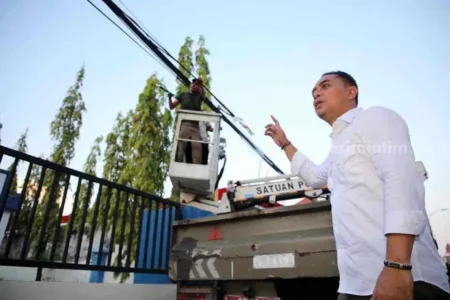 Surabaya Bebas Gelap, 113.426 PJU Terpasang hingga Perkampungan foto beritajatim