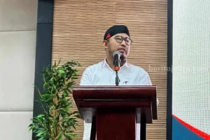 Bupati Sumenep: Bungkus Daging Kurban dengan Daun Pisang atau Jati foto beritajatim