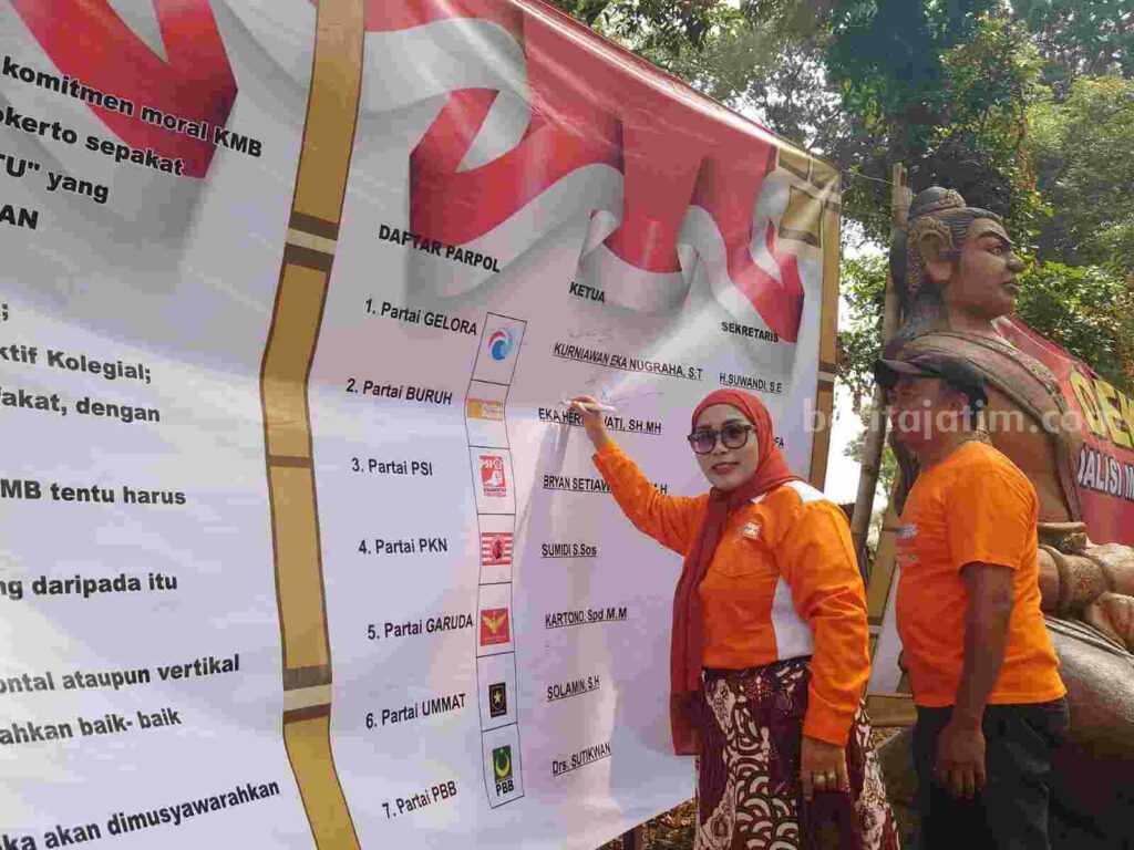Deklarasi KBM di Petilasan Gajah Mada Dusun Jabung, Desa Lebak Jabung, Kecamatan Jatirejo, Kabupaten Mojokerto, Sabtu (1/6/2024). [Foto : ist]