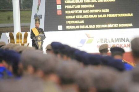 Jokowi saat menghadiri peringatan Hari Lahir Pancasila di Blok Rokan.