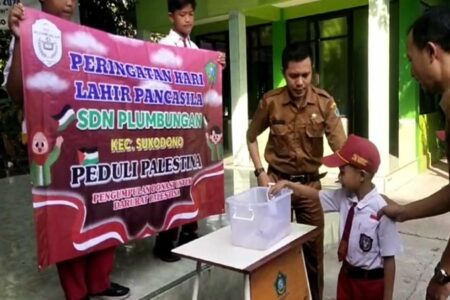 SDN Plumbungan Sukodono Sidoarjo Donasikan Dana untuk Palestina
