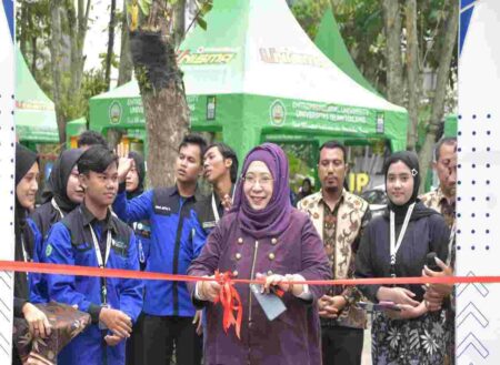 Expo Bazar Interest 2024, Ajang Mahasiswa FEB Unisma Praktik UMKM