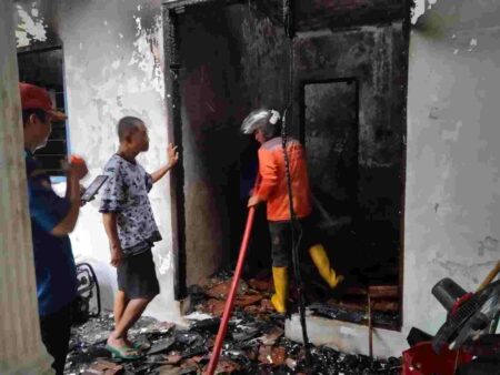 Kantor Koperasi Milik BUMN di Mojokerto Terbakar