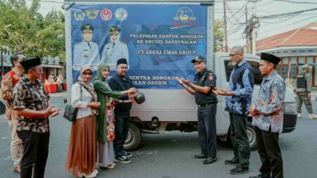 Gresik Ekspor 75 Kodi Songkok ke Brunei Darussalam foto beritajatim