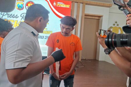 DP saat dirilis di Polrestabes Surabaya.