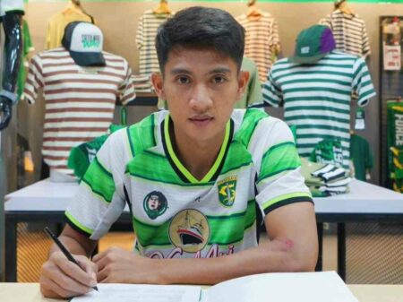 Persebaya Umumkan Datangkan Malik Risaldi dari Madura United