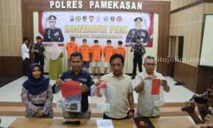 Polres Pamekasan Tuntaskan TO di Operasi Sikat Semeru 2024 Suasana konferensi pers hasil Operasi Sikat Semeru 2024 di Gedung Bhayangkara Polres Pamekasan, Jl Stadion 81 Pamekasan, Kamis (20/6/2024).