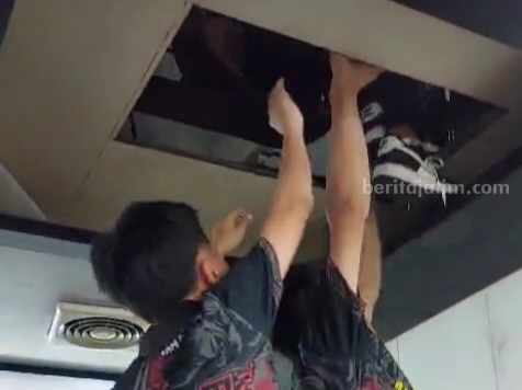 Cerita 49 Santri Terjebak Dalam Koridor Lift yang Macet di Hotel Surabaya
