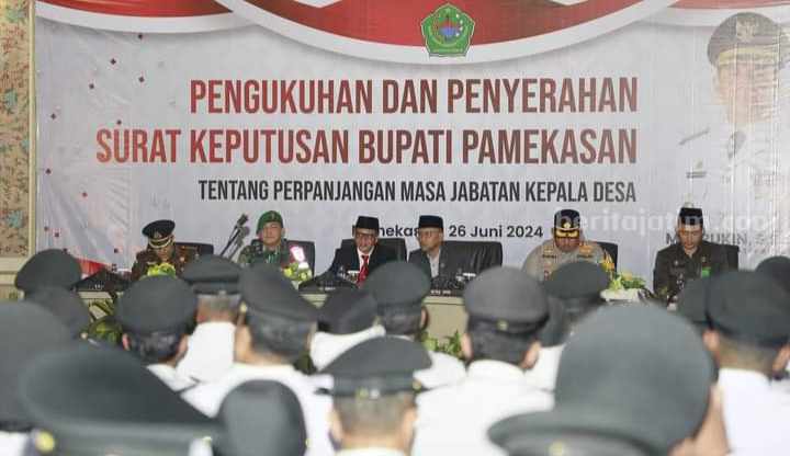 Suasana Pengukuhan 159 Kades Penerima SK Masa Jabatan 8 Tahun, di Mandhapa Aghung Ronggosukowati, Jl Pamong Praja Nomor 1 Pamekasan, Rabu (26/6/2024).