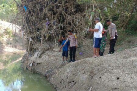 Bocah 5 tahun Tenggelam di Aliran Sungai Bojonegoro foto beritajatim