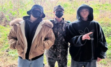Potret Jin BTS bersama member BTS lainnya saat sedang melaksanakan wamil. (Instagram@jin)