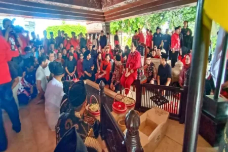 Haul Bung Karno ke-54, Megawati dan Sukmawati Disambut Meriah di Blitar Megawati di Haul Bung Karno
