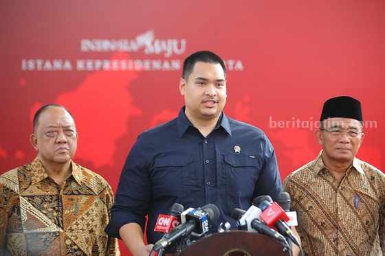 Menteri Pemuda dan Olahraga (Menpora) Dito Ariotedjo saat konferensi pers usai Rapat Terbatas dengan Presiden Jokowi. Foto: Humas Kemenpora