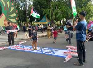 Komite Umat Anti Israel-Amerika Ajak Boikot Produk foto beritajatim