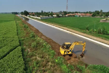 Brantas Abipraya Kebut Pembangunan SIMURP Subang untuk Percepatan Tanam Padi proyek Irigasi