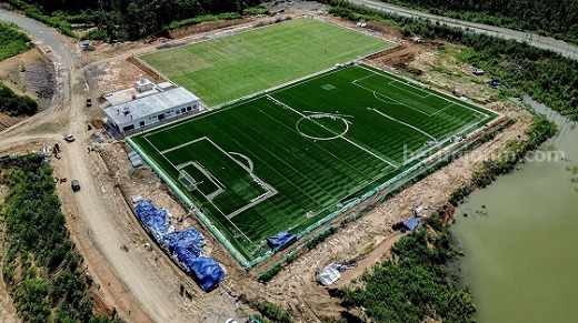 Wajah salah satu lapangan latihan yang dibangun di Ibu Kota Negara (IKN) Nusantara di Kalimantan Timur. Foto: FIFA