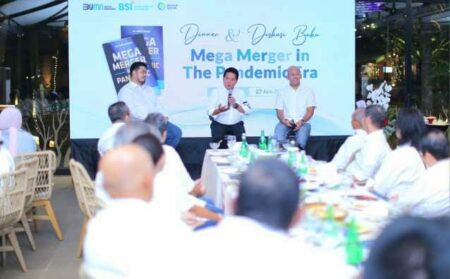 Buku “Mega Merger In The Pandemic Era” Referensi Pengembangan Perbankan Syariah Indonesia