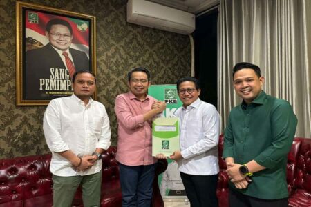 Pilkada Jember, DPP PKB Serahkan Rekom ke Gus Fawait