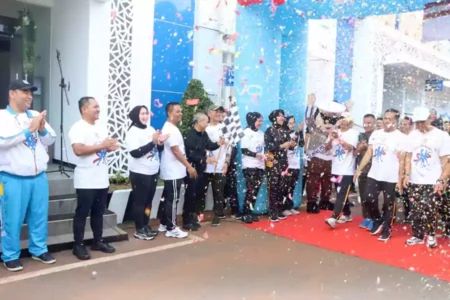 Olahraga bersama bareng TNI/Polri di Mapolres Tuban.