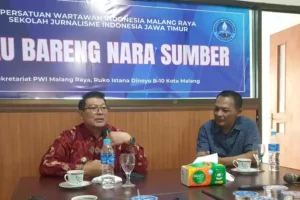 Wakil Bupati Malang Didik Gatot Subroto bersama Ketua PWI Malang Raya Cahyono.