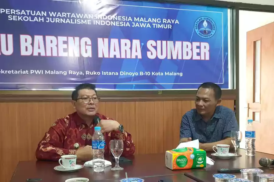 Wakil Bupati Malang Didik Gatot Subroto bersama Ketua PWI Malang Raya Cahyono.