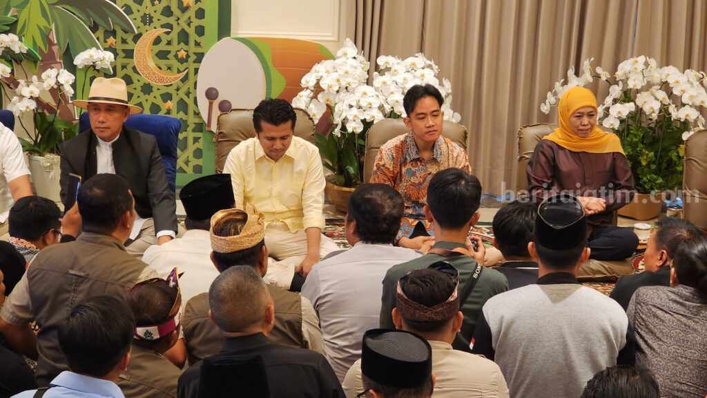 Wapres Terpilih Gibran Datangi Rumah Khofifah, Bahas Soal Apa? Wapres Terpilih Gibran Datangi Rumah Khofifah, Bahas Soal Apa?