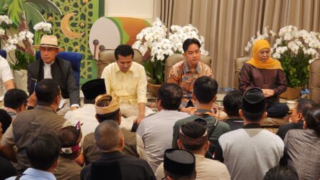 Wapres Terpilih Gibran Datangi Rumah Khofifah, Bahas Soal Apa?