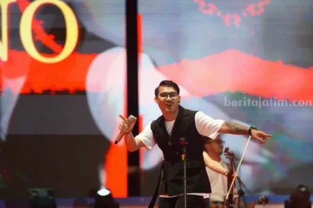 Gilga Sahid Buat Surabaya Ambyar di Konser Puncak Hari Jadi ke-731 foto beritajatim