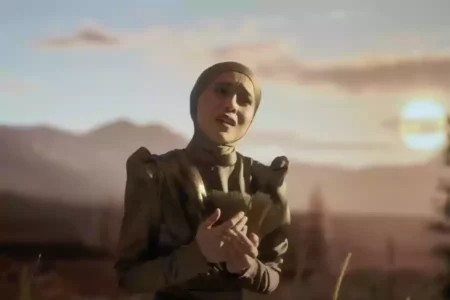 Lesti Kejora dalam klip video Bukan Karena Tak Cinta bersama Judika. (YouTube/ Judika Entertainment)