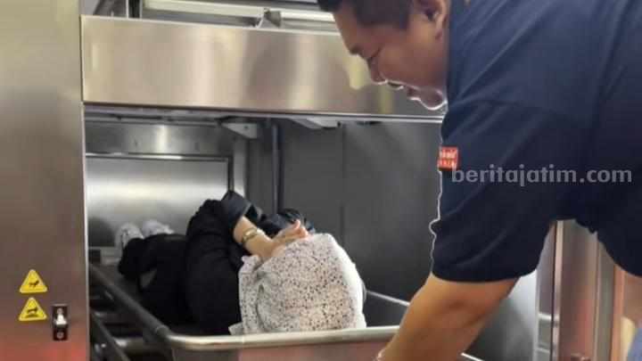 Wanita Ini Bagikan Pengalaman Masuk Lemari Pendingin Mayat di TikTok, Netizen Heboh