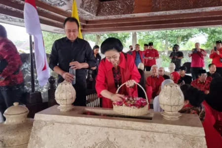 Megawati Batal Ziarah ke Makam Bung Karno di Blitar foto beritajatim