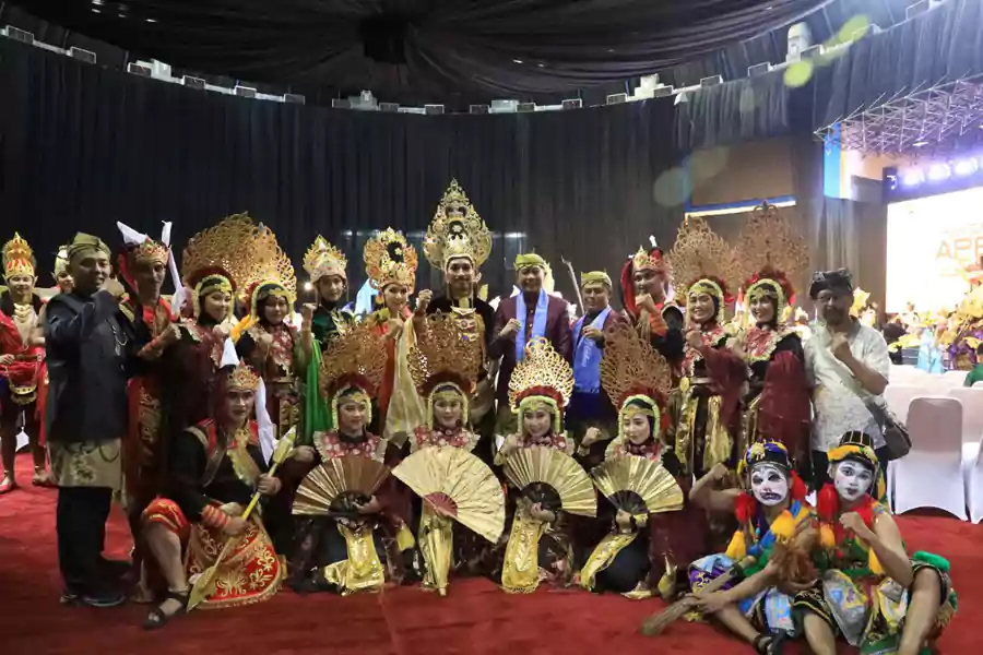 Karnaval Budaya Nusantara delegasi Kota Malang di ajang Apeksi. (Prokopim Kota Malang)