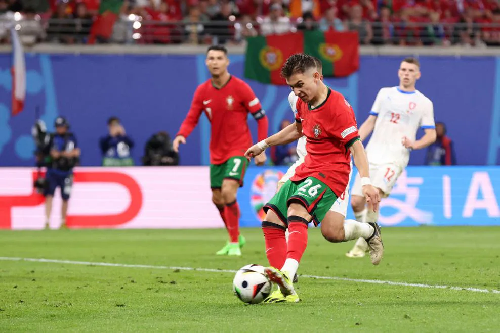 Georgia akan menjamu Portugal dalam pertandingan terakhir Grup F Euro 2024 di Veltins-Arena pada Kamis (27/6/2024) dini hari sekira pukul 02.00 WIB.