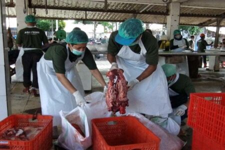 Dibanding Tahun Lalu, Penjualan Hewan Kurban di RPH Surabaya Melejit Dibanding Tahun Lalu, Penjualan Hewan Kurban di RPH Surabaya Melejit