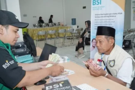 Transaksi Riyal di BSI Melonjak 57,18% Didorong Musim Haji 2024 foto beritajatim