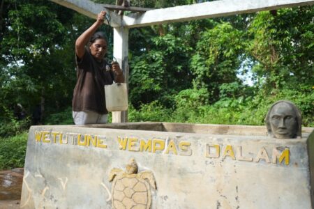 Balutan Magis Sumur Tua “Wetutune Wempas Dalam”: Menyingkap Kearifan Lokal Sumber Air di Desa Lermatang, Tanimbar Balutan Magis Sumur Tua "Wetutune Wempas Dalam": Menyingkap Kearifan Lokal Sumber Air di Desa Lermatang, Tanimbar