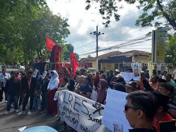 GMNI dan Keluarga Korban Asusila Guru Geruduk Polres Sumenep